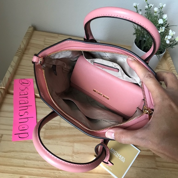 🌼Michael Kors Set - Picture 8 of 16